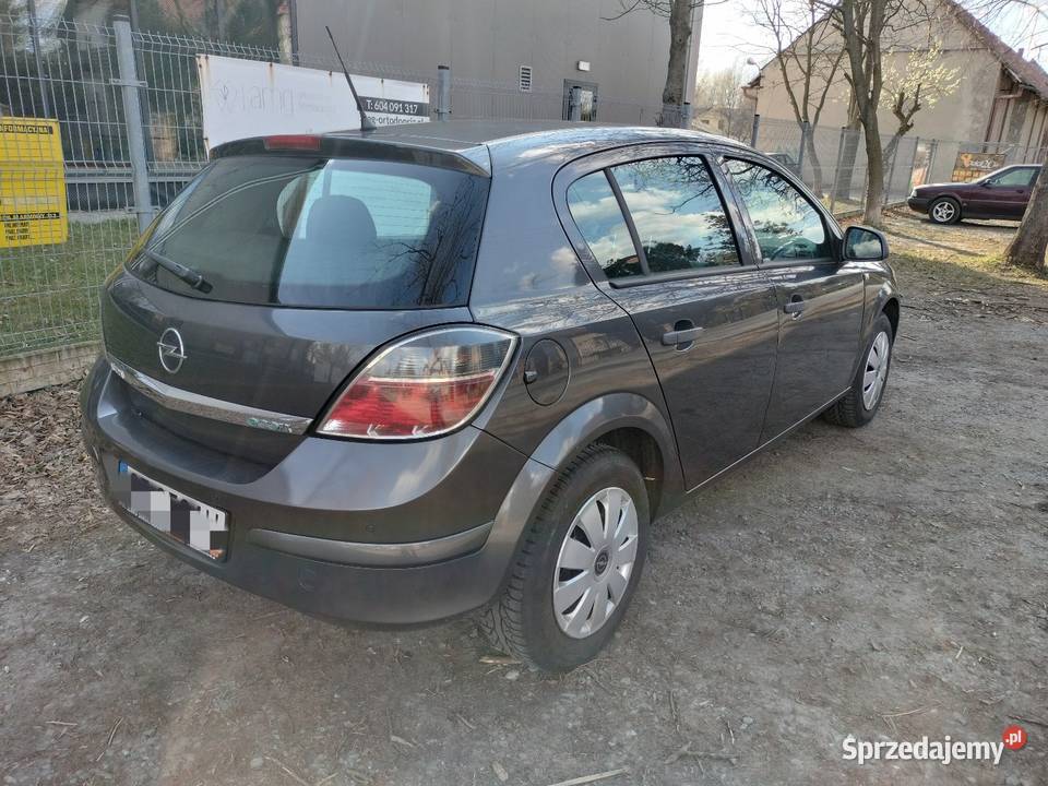 Opel Astra 14 benzyna niski przebieg 135 Zarejestrowany w Polsce Bielsko-Biała