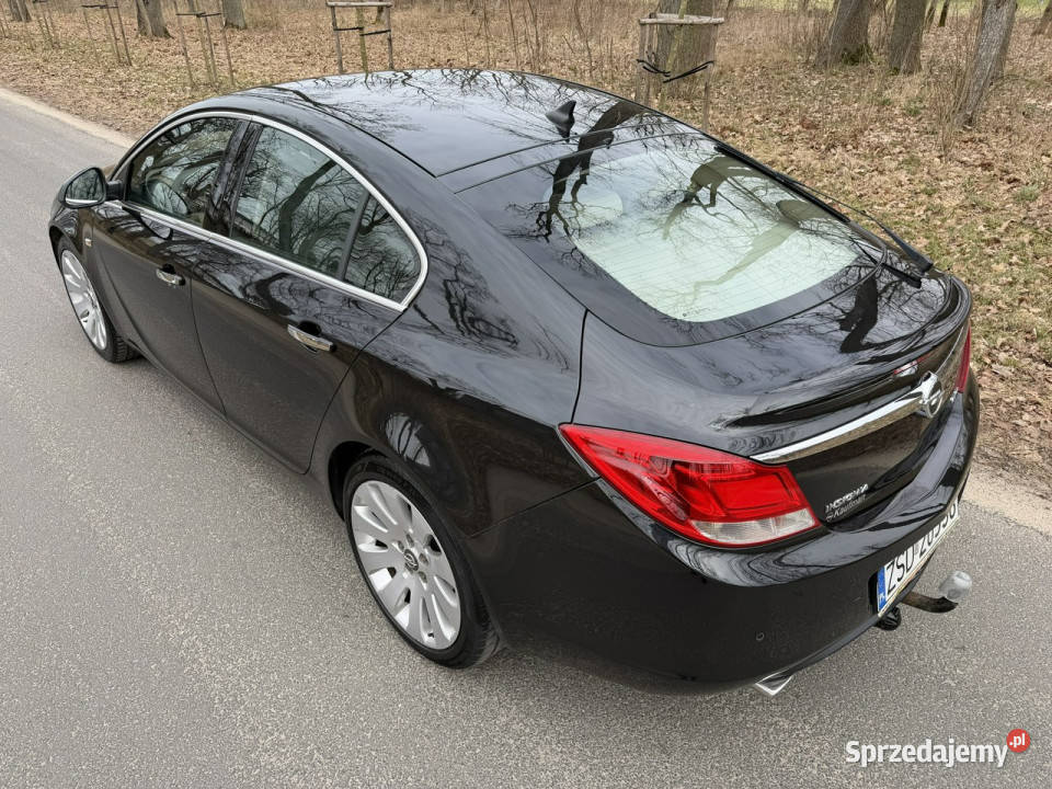 Opel Insignia Cosmo 20 CDTI 160 Navi Alu 19 Rok produkcji 2010 Józefkowo