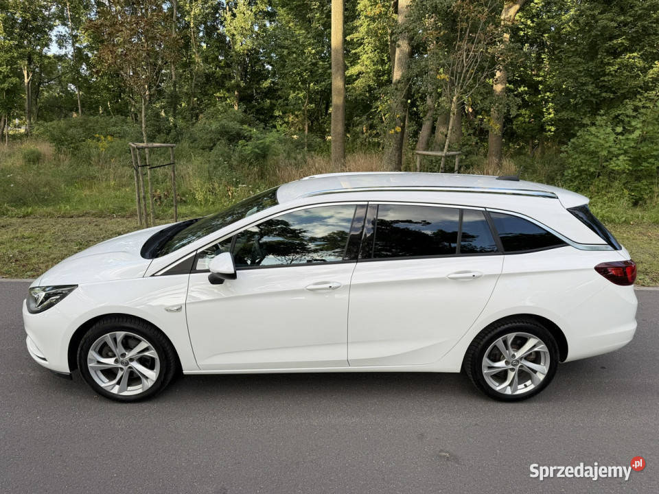 Opel Astra Cosmo Sport Tourer 16 CDTI 136 2016r możliwa zamiana Józefkowo