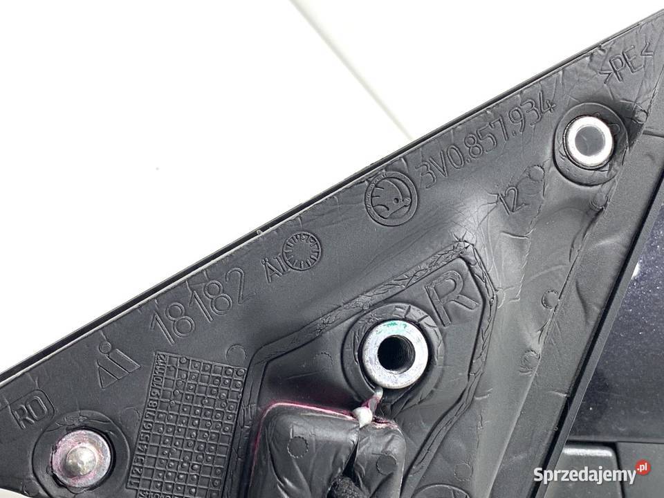 LUSTERKO PRAWY SKODA SUPERB III Kombi Graphite