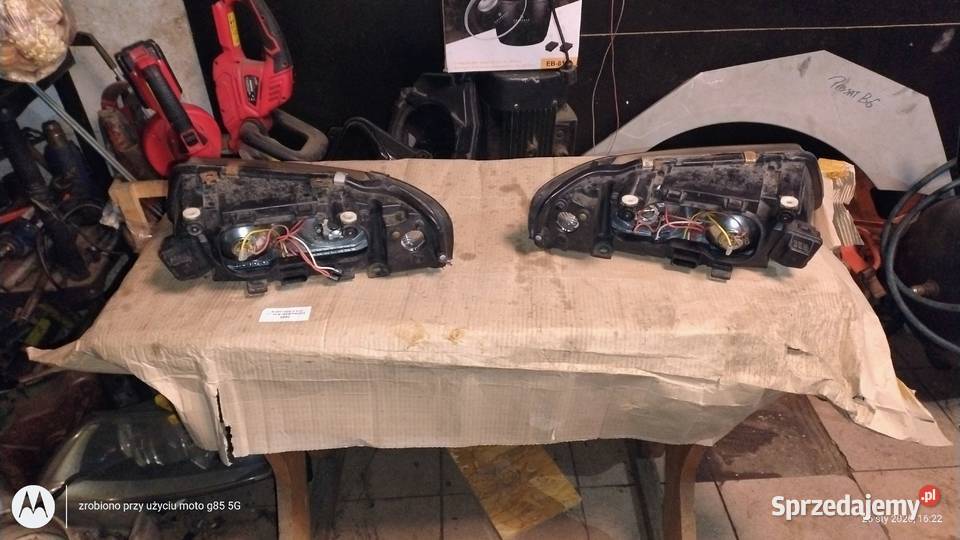 Reflektory lampy przód Audi A3 8L polift