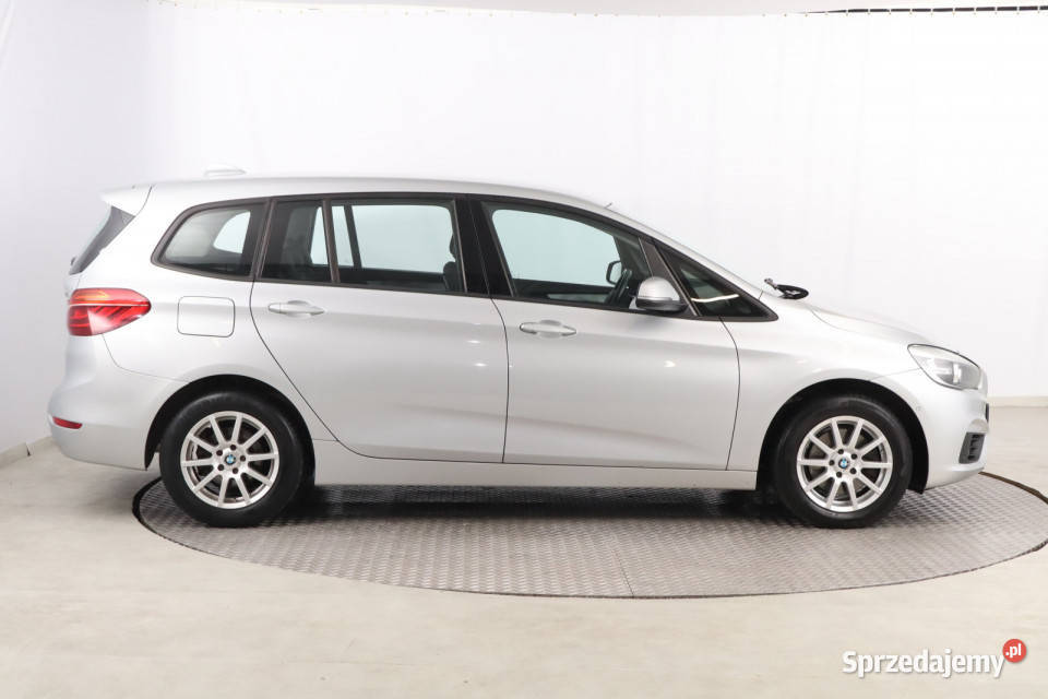 BMW 2 Gran Tourer 218d Gran Tourer światła do jazdy dziennej śląskie
