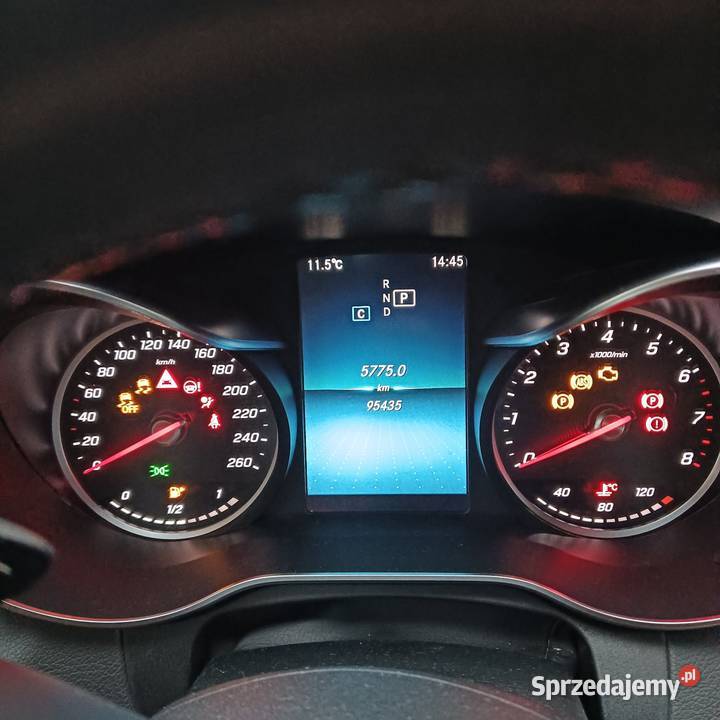 Mercedes C300 20 2019r 258 95000 pakiet AMG 95000km Szubin