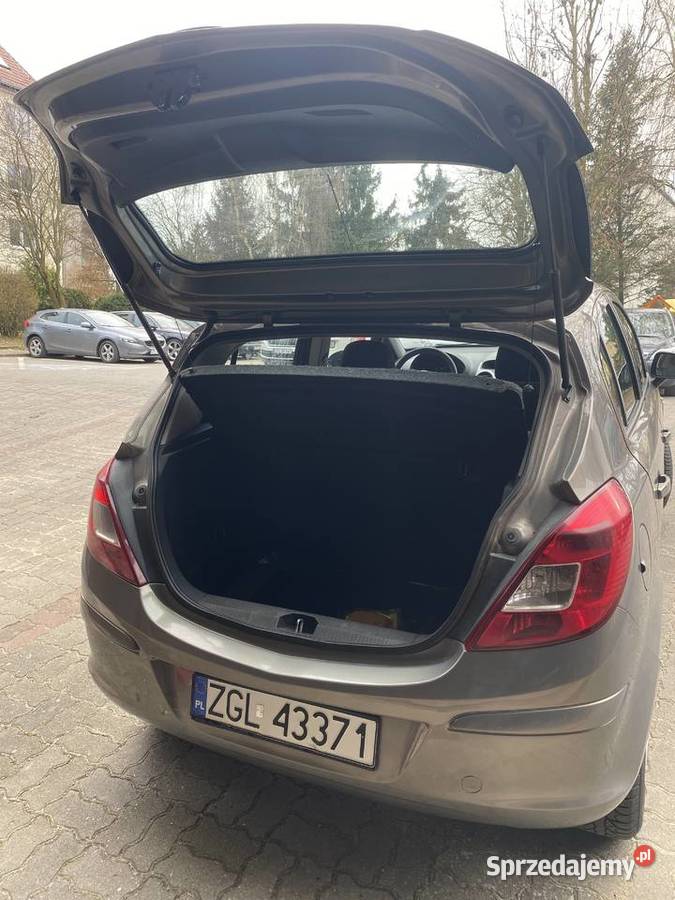 Opel Corsa 2011 service klima komplet opon Rok produkcji 2011 Corsa Przecław