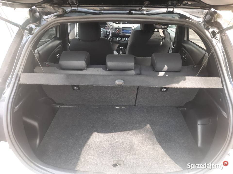 Toyota Yaris 15111 60tkm Selection Navi Klima nieuszkodzony sprzedam