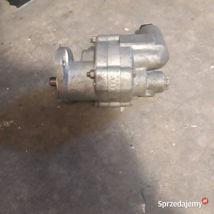 Pompa wspPZL110 lewa Koło
