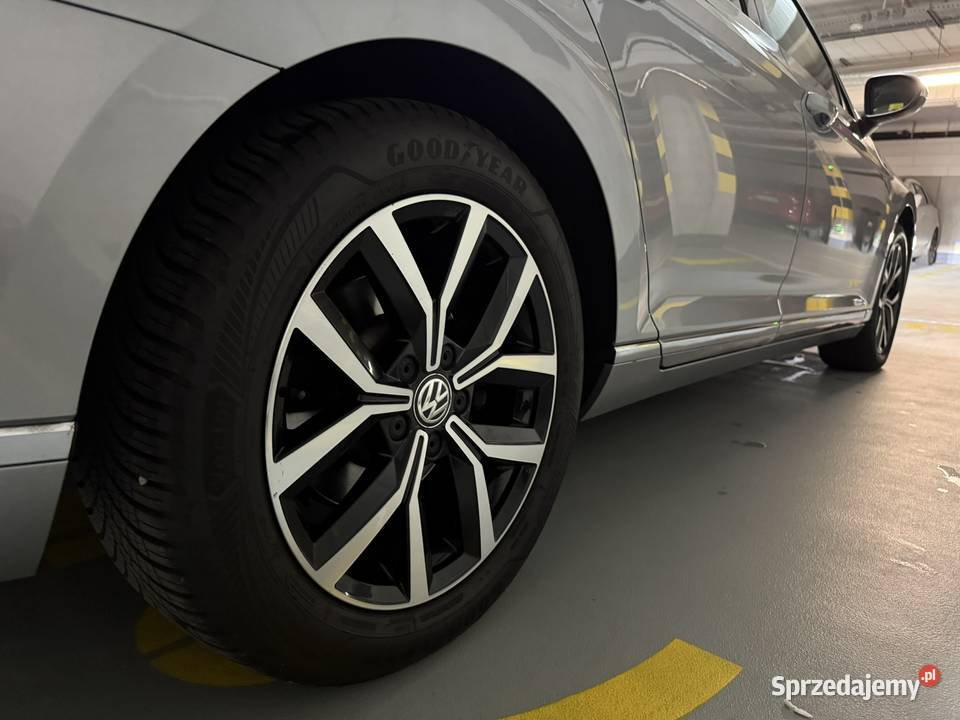 VW Passat B8 kombi 2017 benzyna 18 automat Kombi Warszawa