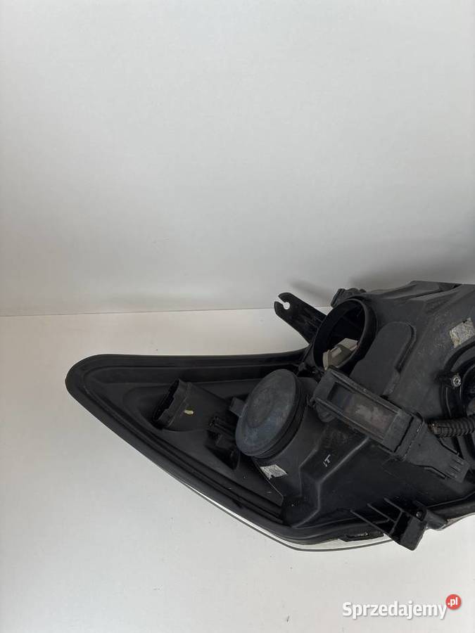 Ford focus 2 II lift 8M5113W030AE LAMPA PRZÓD Słowikowo