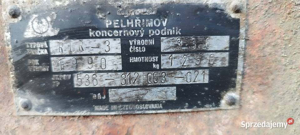 Rozrzutnik obornika RUR3 Rozrzutniki obornika Rembieszyce