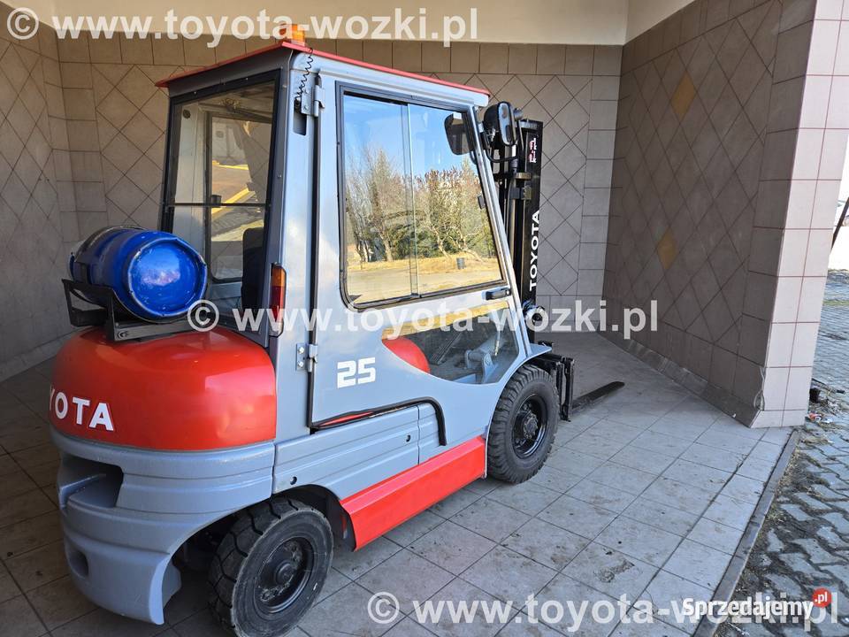 Wózek Widłowy TOYOTA 6FG25 Kabina Przesuw TOYOTA Toyota Mysłowice sprzedam