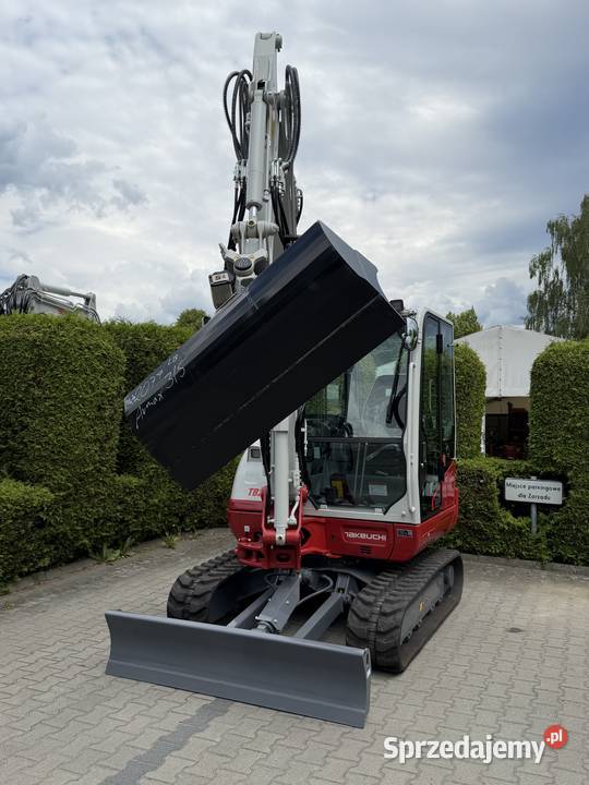 Minikoparka Takeuchi TB 240 V5 4 tony z Bielsko-Biała sprzedam