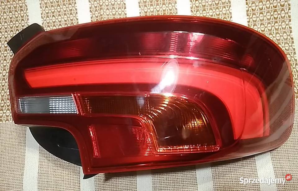 BMW 2 lampa tył tylna LH Oświetlenie Słupca