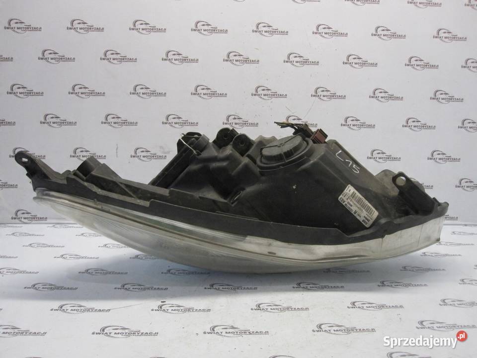 OPEL CORSA D LIFT lampa prawa przód 13392708