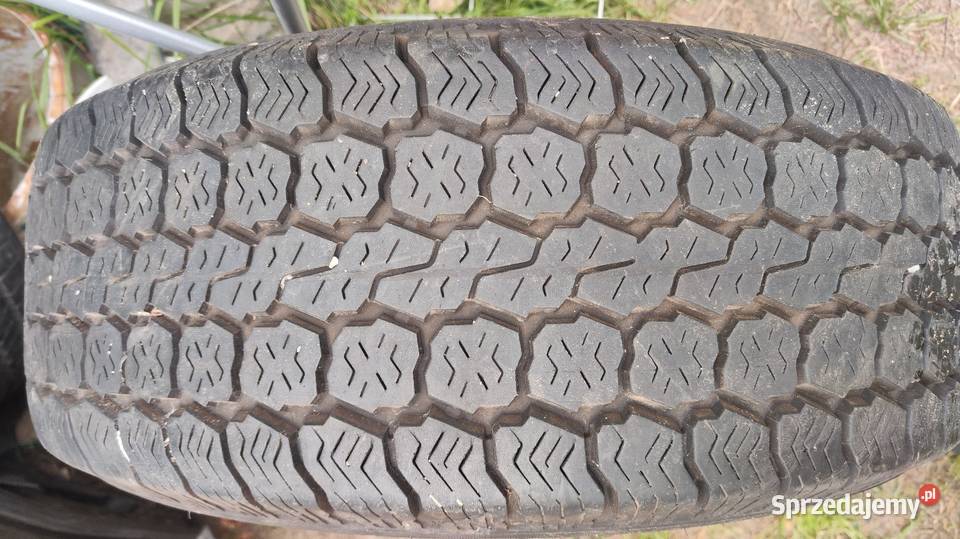 Opona wielosezon 2356516C Goodyear dot 2021 stan Zwoleń sprzedam