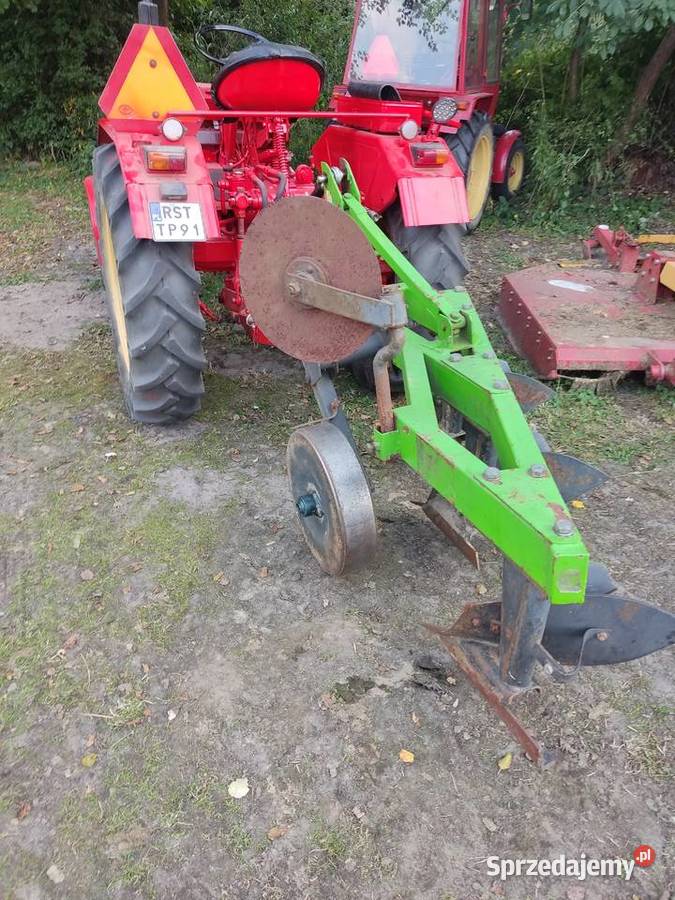 Pług trzyskibowy nieuszkodzony