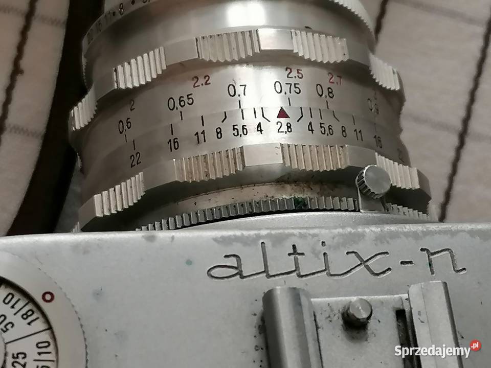 Zabytkowy aparat fotograficzny Altixn z lat Kraków