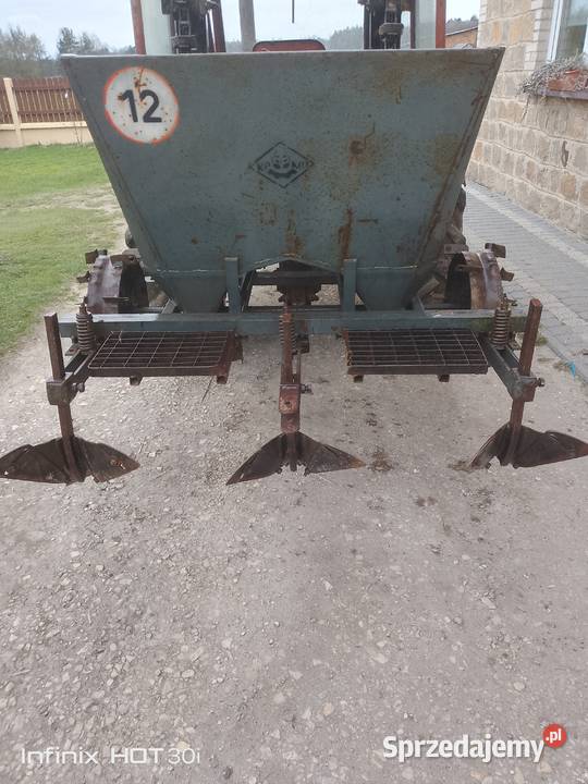 Sadzarka polska kubełkowa nieuszkodzony Siewniki i sadzarki Radomsko