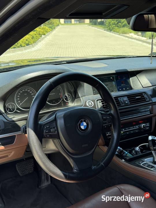 BMW F10 520D Automat Rok produkcji 2011