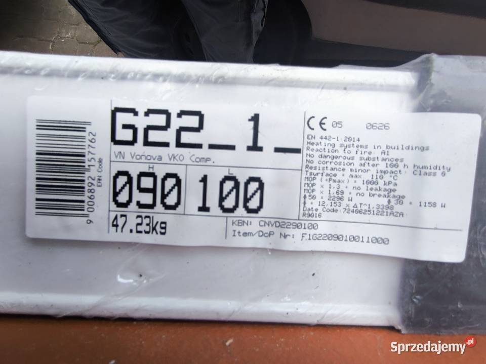 Nowy grzejnik C22 90x100 zawory termostat