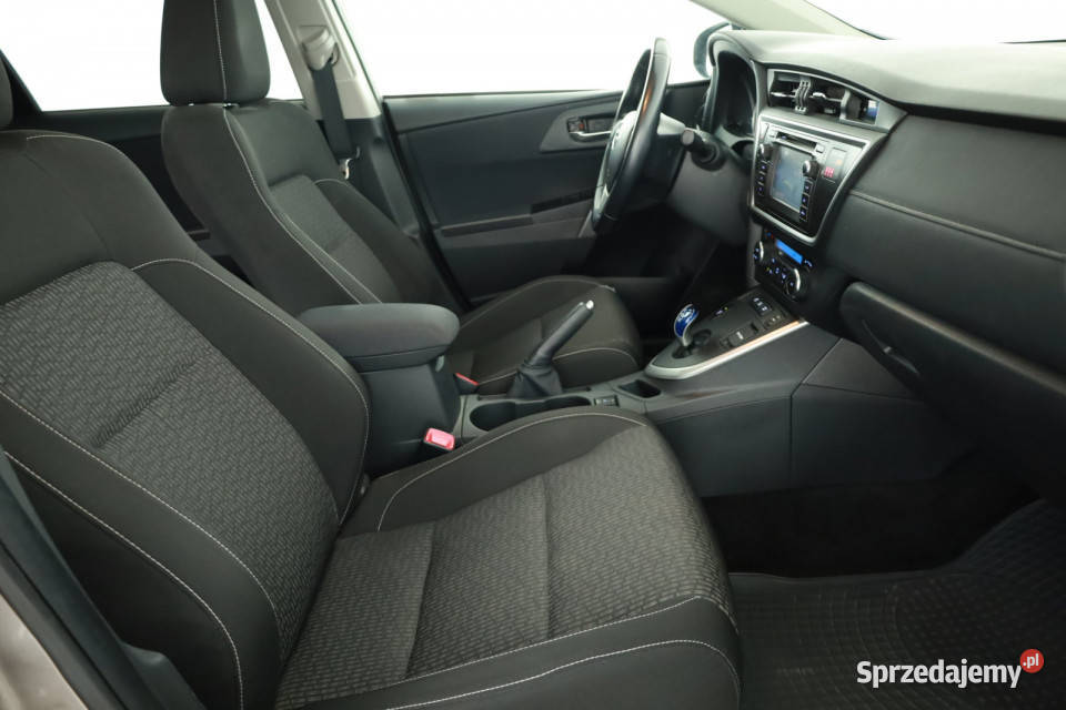 Toyota Auris Hybrid Rok produkcji 2014