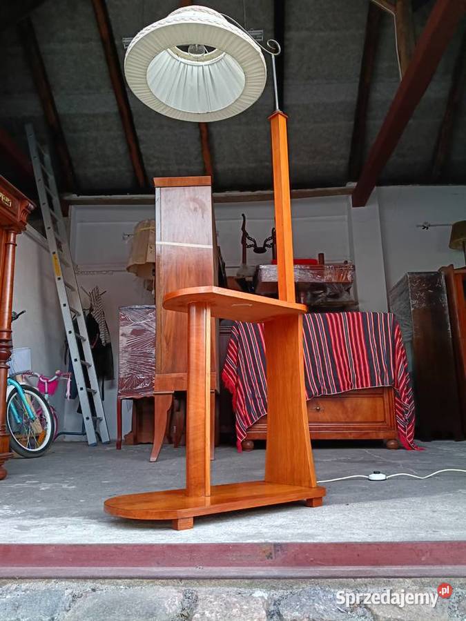 Lampa podłogowa ArtDeco z wbudowanym stolikiem z