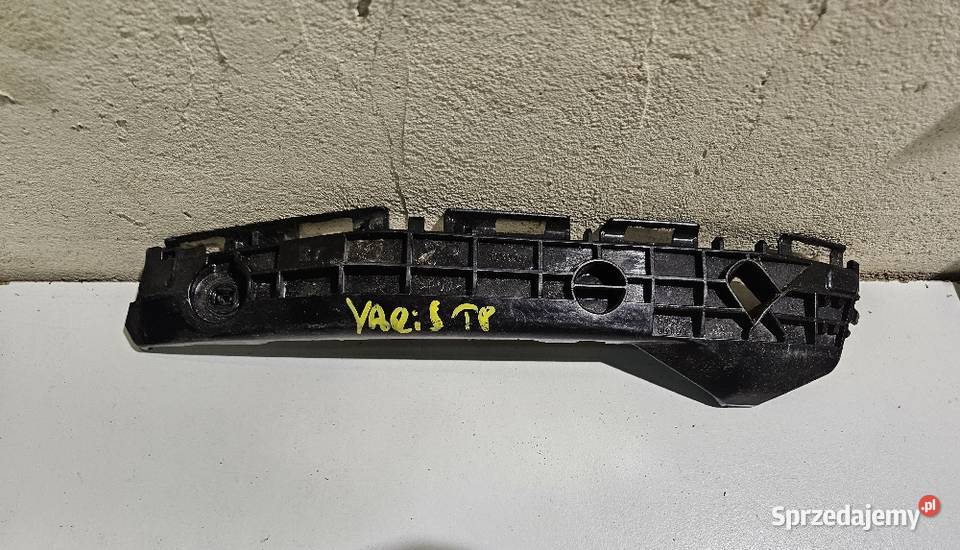 TOYOTA YARIS III 3 ŚLIZG ZDERZAKA PRAWY TYŁ Międzychód