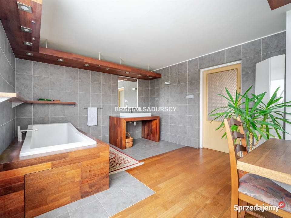 Dom wolnostojący Krzeszowice Żbicka 31349m2 Sprzedaż