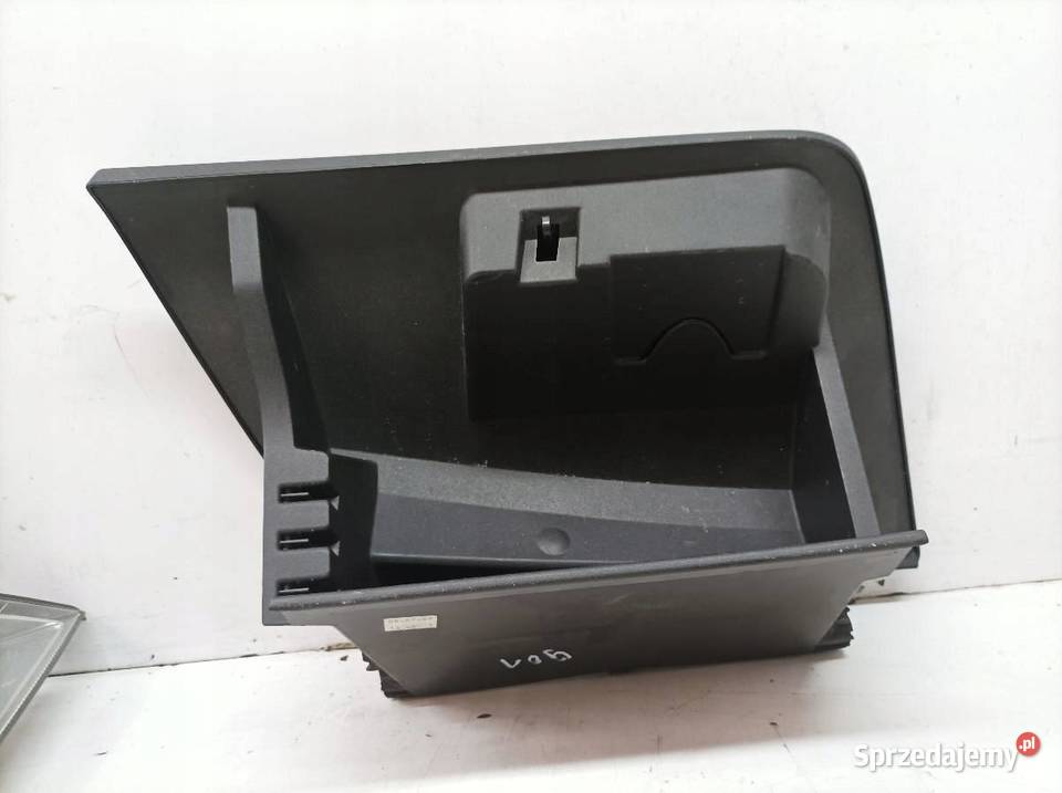 SCHOWEK PRAWY PASAŻERA DESKI EU 5P1857121B Seat