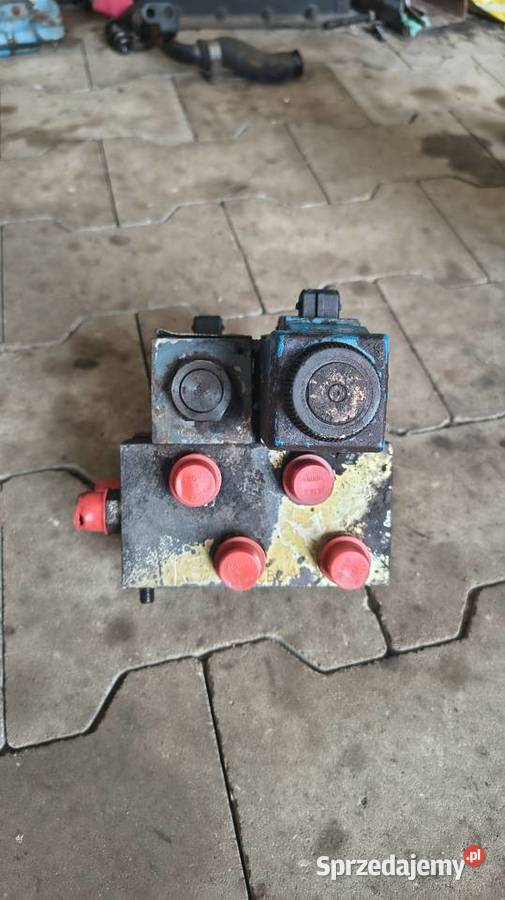 Elektrozawór zawór hydrauliczny VOLVO L180g świętokrzyskie