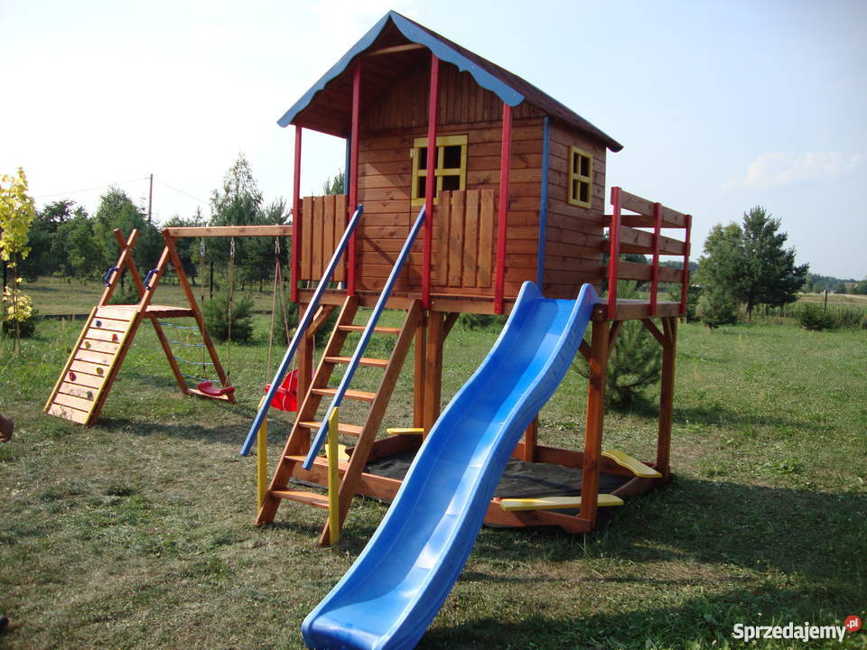 Plac zabaw domek zjeżdżalnia huśtawki