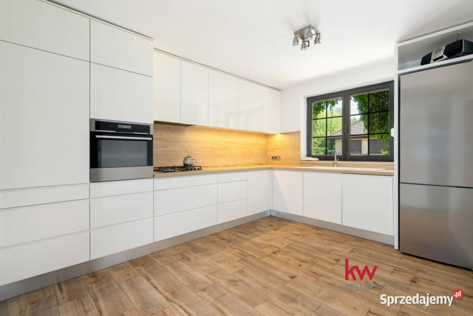 sprzedaży domu wolnostojącego 310m2 Chyby wielkopolskie