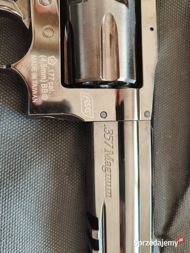 DAN WESSON 357 Radom