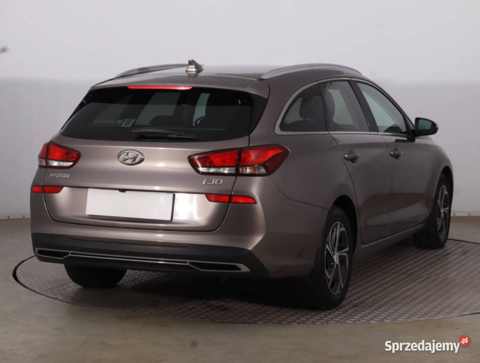 Hyundai i30 15 DPI benzyna Piaseczno