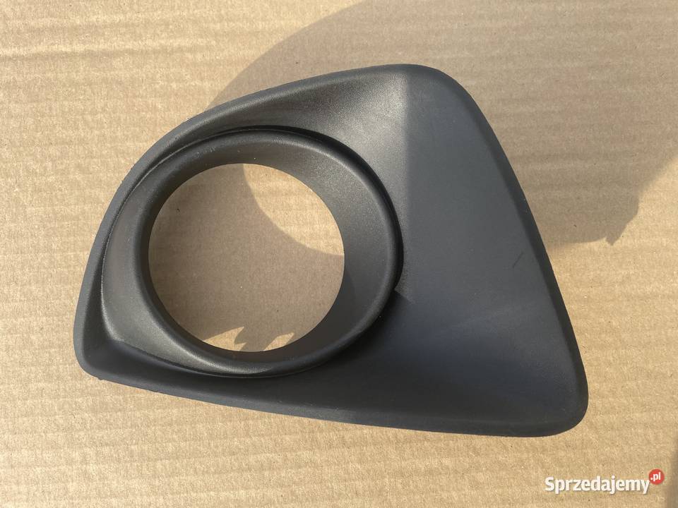 Mazda 2 DE 20072010 PRAWA RAMKA KRATKA HALOGENU Ostrów Wielkopolski sprzedam