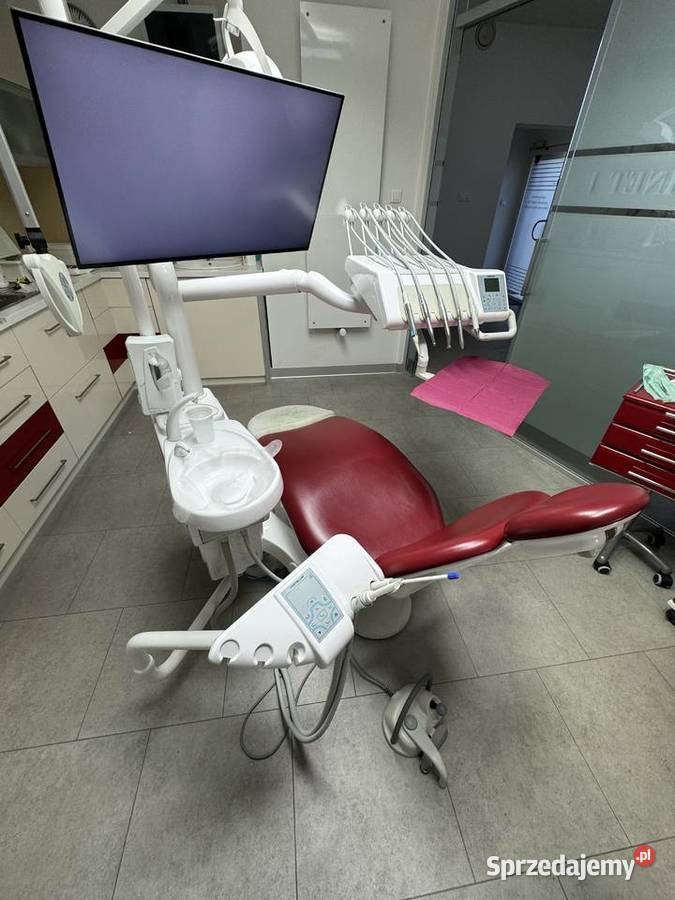 Sprzedam unit stomatologiczny Castelini skema 5.Kompresor Ekom gratis.