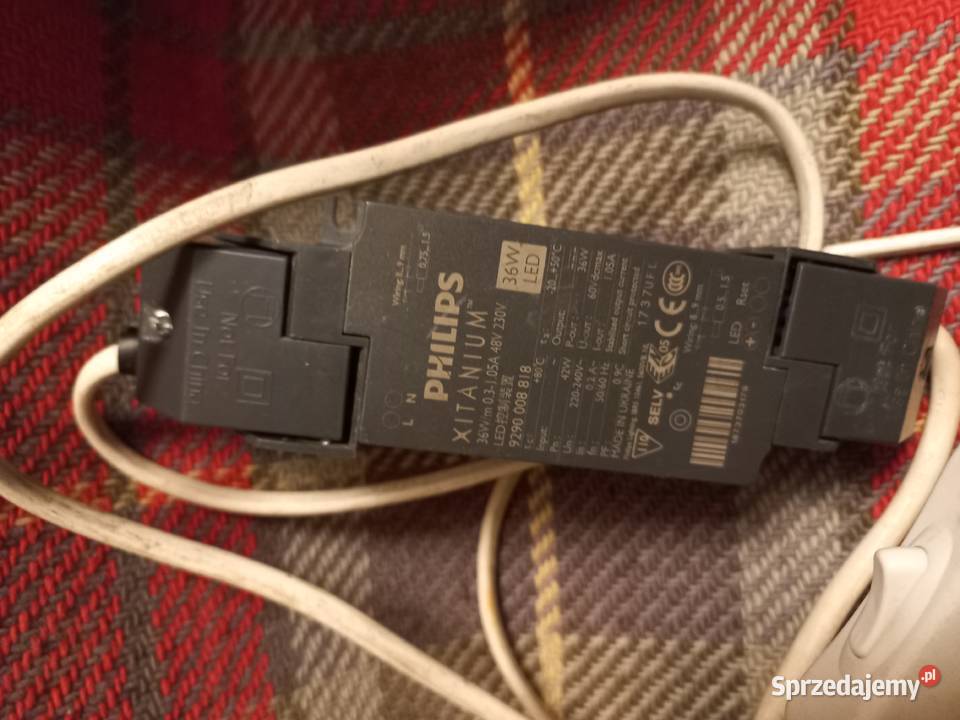 Sprzedam oszczedna lampa obrotowa sufitowa biała biały Oświetlenie Grajewo