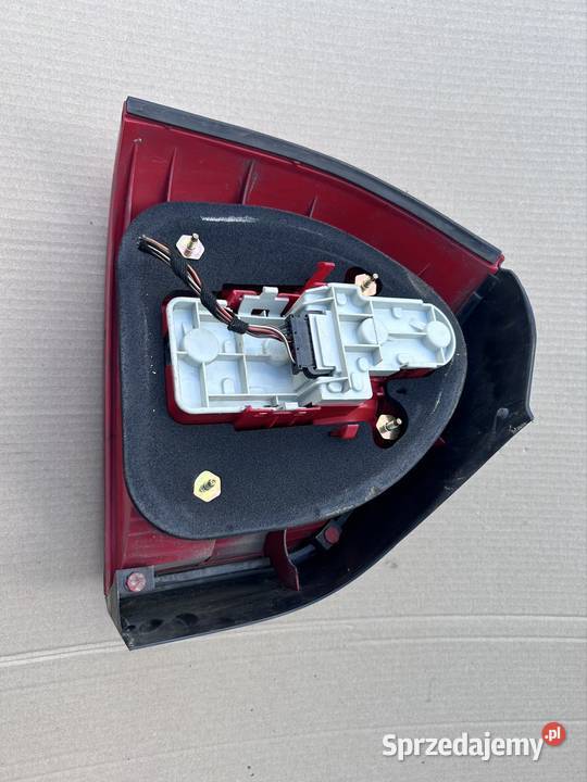 Lampa prawy tył Audi a3 8l 8l0945096b Grudziądz sprzedam
