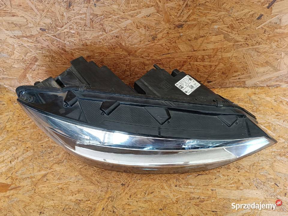 LAMPA PRAWY PRZÓD EU REFLEKTOR 5TB941036B osobowe Motoryzacja wielkopolskie Nowy Tomyśl