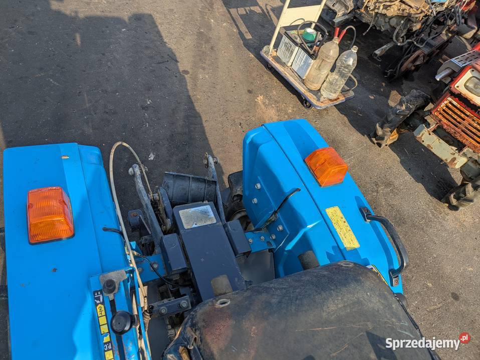 Traktor Mitsubishi MT1601D 16 Skała
