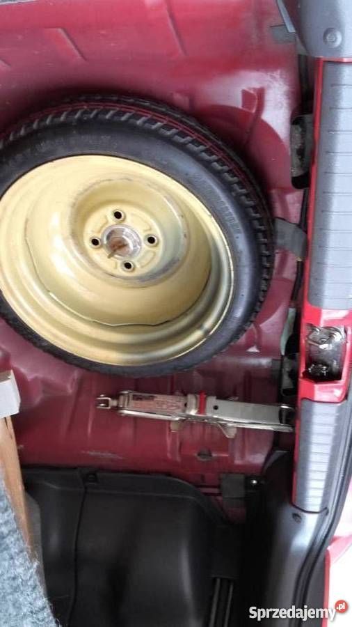 SPRZEDAM HONDA LOGO 13 nieuszkodzony