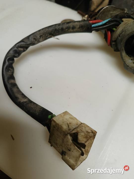 Stacyjka fiat 125p Lipsko