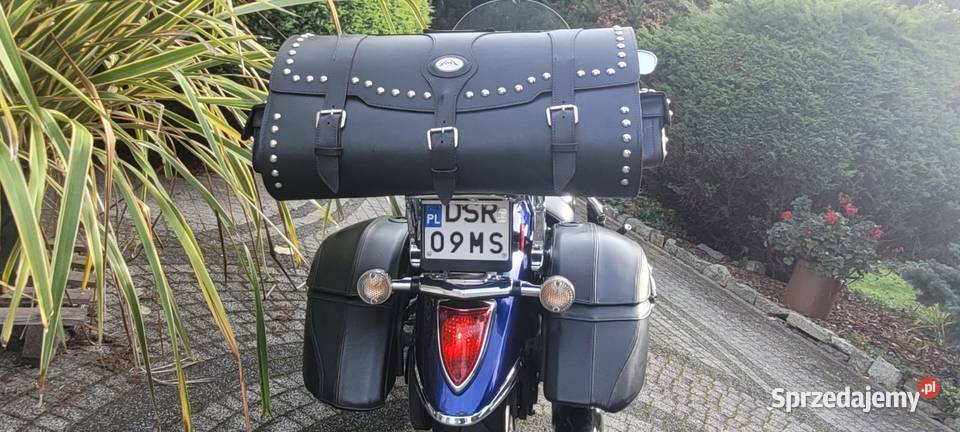 Yamaha XVS1300 Midnight Star Tourer