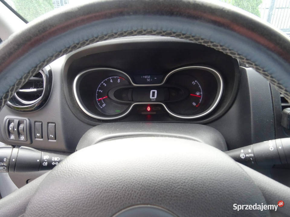 Opel Vivaro Samochód dealera Opla z niskim komputer pokładowy łódzkie