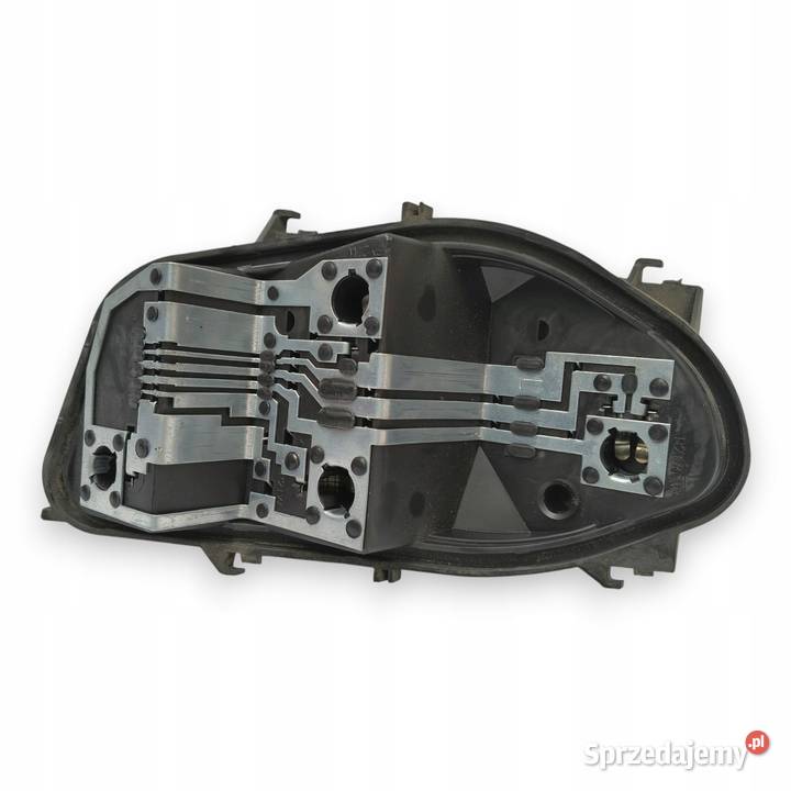 WKŁAD TYLNEJ LAMPY LEWY Renault Clio III