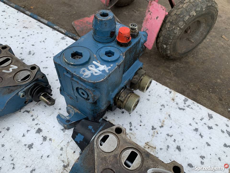 Sekcje rozdzielacza Rexroth Case 580 SR 695 SR Części do maszyn budowlanych