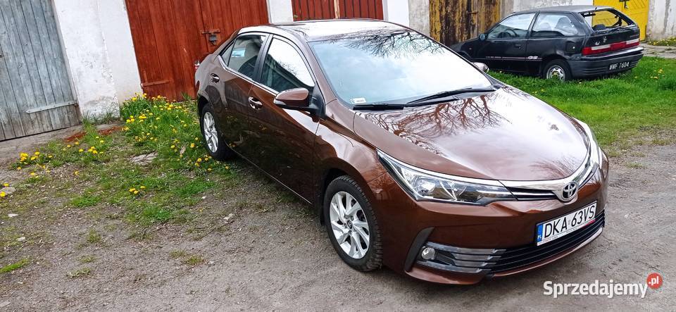 Toyota Corolla z salonu nawigacjapiękny kolor manualna dolnośląskie Kamienna Góra