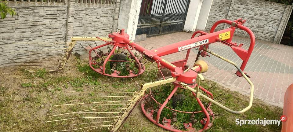 Sprzedam przetrząsarką zgrabiarka Zgrabiarki i przetrząsacze
