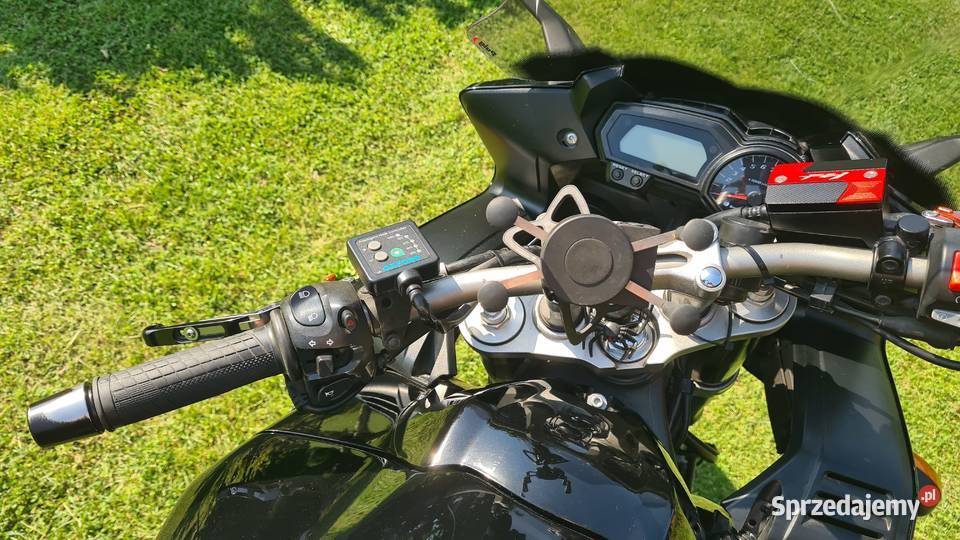 Yamaha FZ1 Fazer ABS 2012 bezwypadkowy Ratowice sprzedam