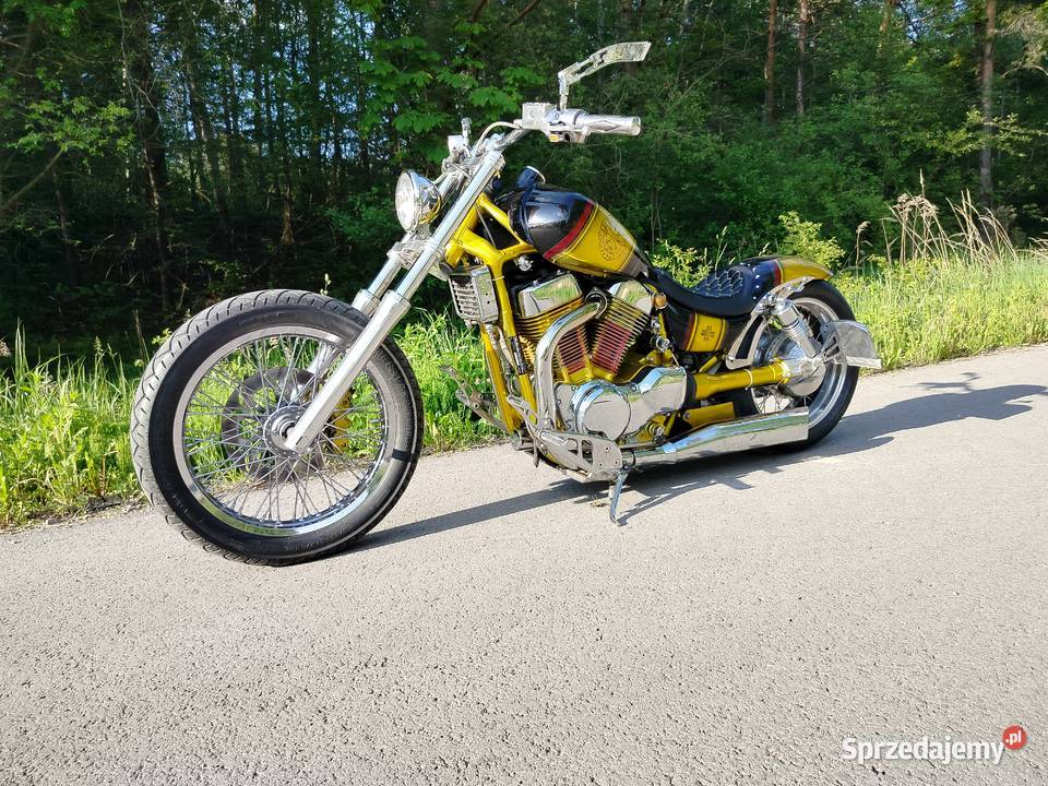 Suzuki Intruder 1400 custom chopper bobber