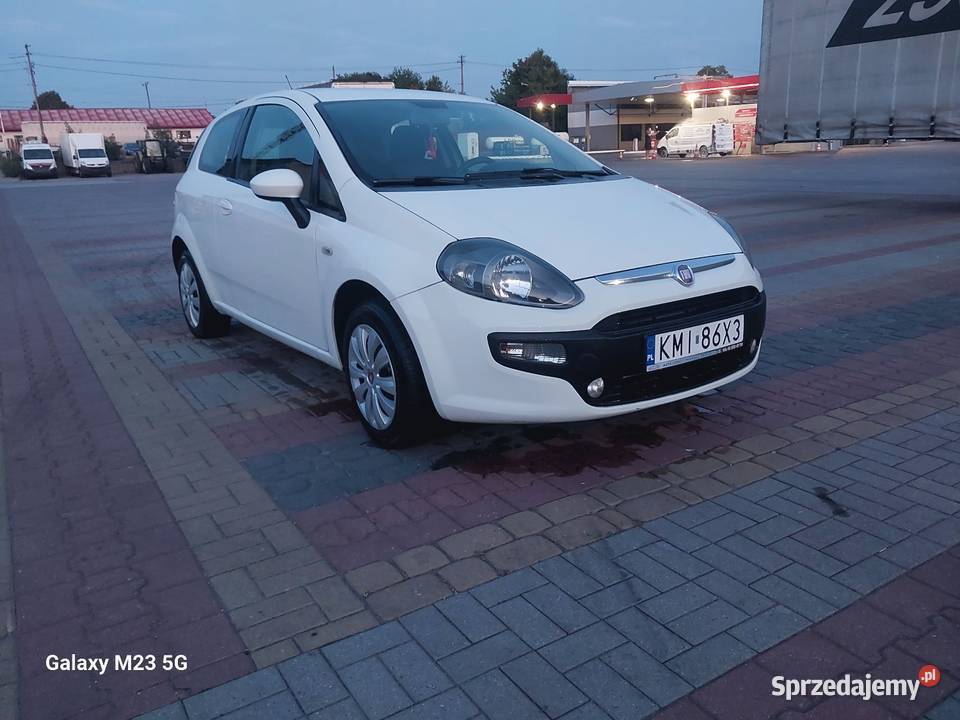 Sprzedam Fiata Punto Evo 2013r wielofunkcyjna kierownica Punto Evo Brzuchania